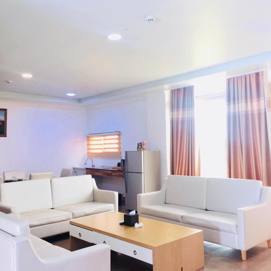 Punta Clark Hotel Clark Field Экстерьер фото